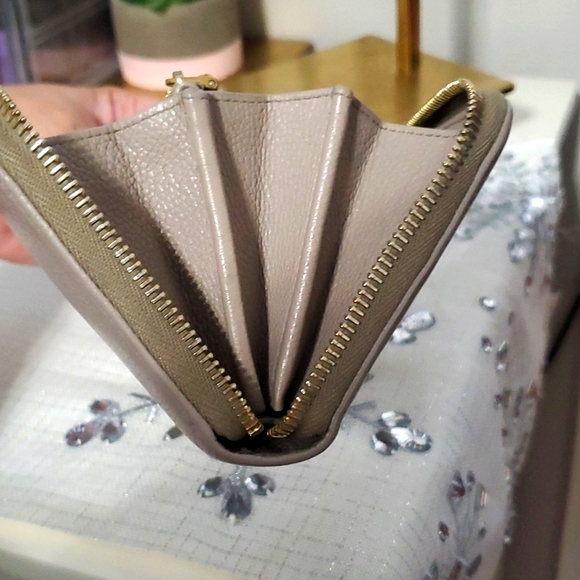 Prada around Zipper Purse Long Wallet - Picture 15 of 16